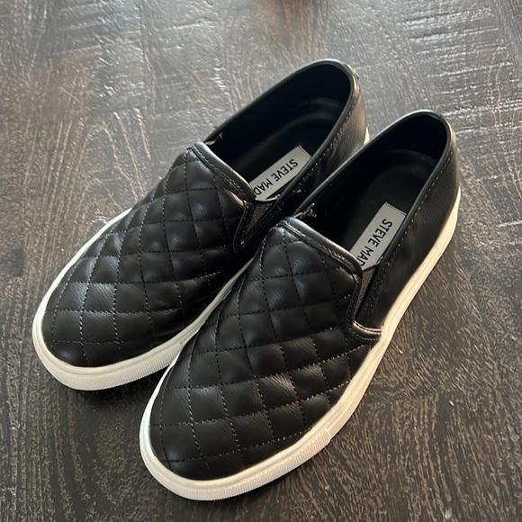 Steve Madden Shoes - Picture 3 of 8